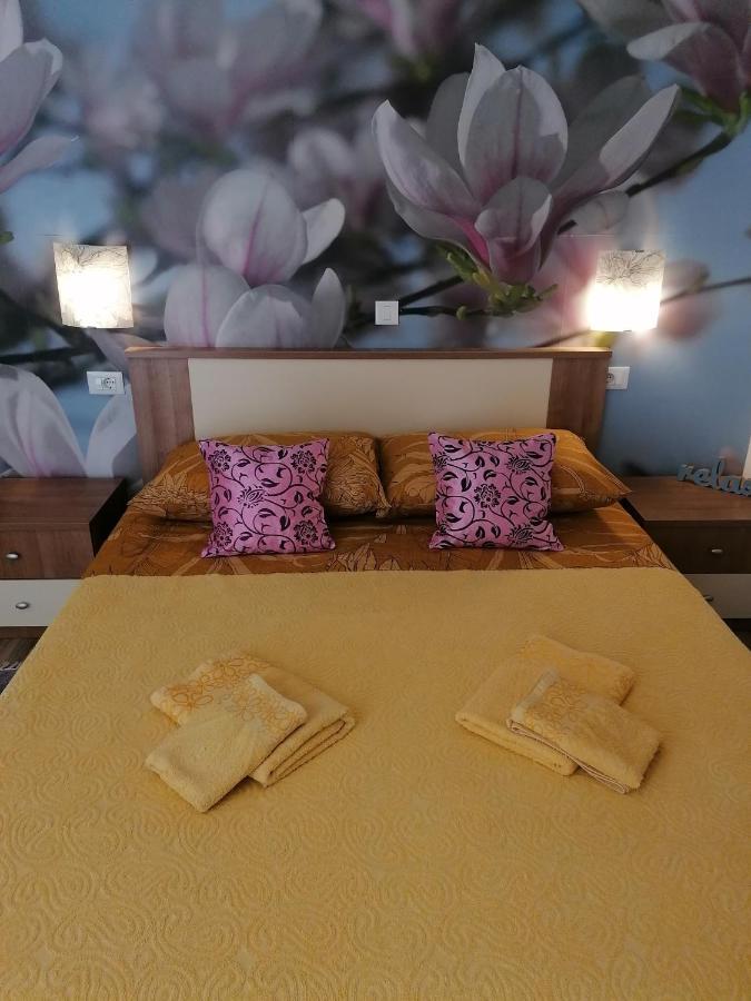 Rooms Katarina Kadumi ภายนอก รูปภาพ