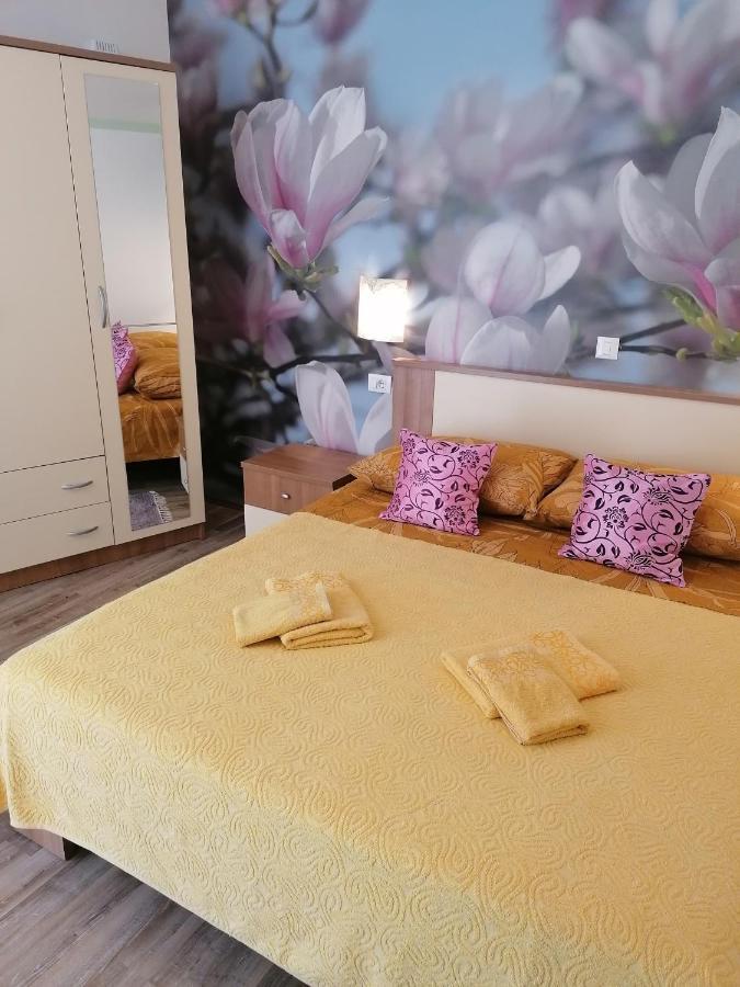 Rooms Katarina Kadumi ภายนอก รูปภาพ