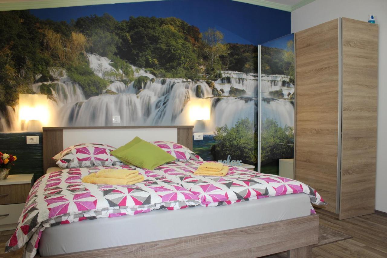 Rooms Katarina Kadumi ภายนอก รูปภาพ